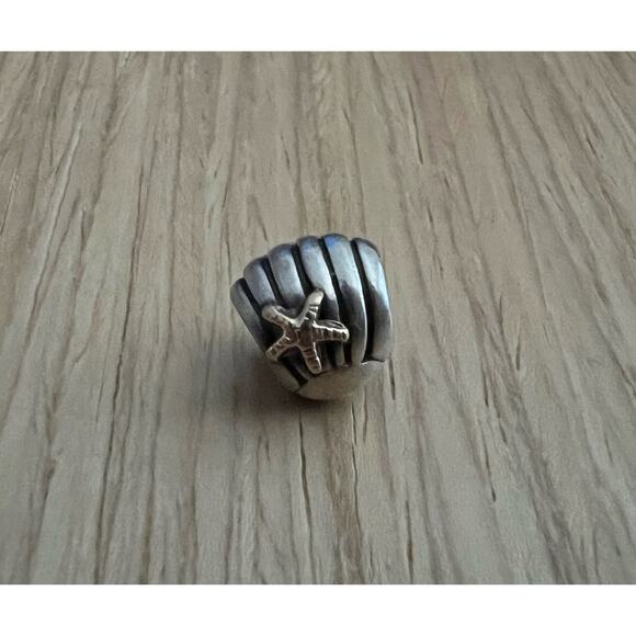 Authentic Pandora Silver & 14k Gold Shell Seashore Charm Starfish Bead 790249 - Picture 1 of 3